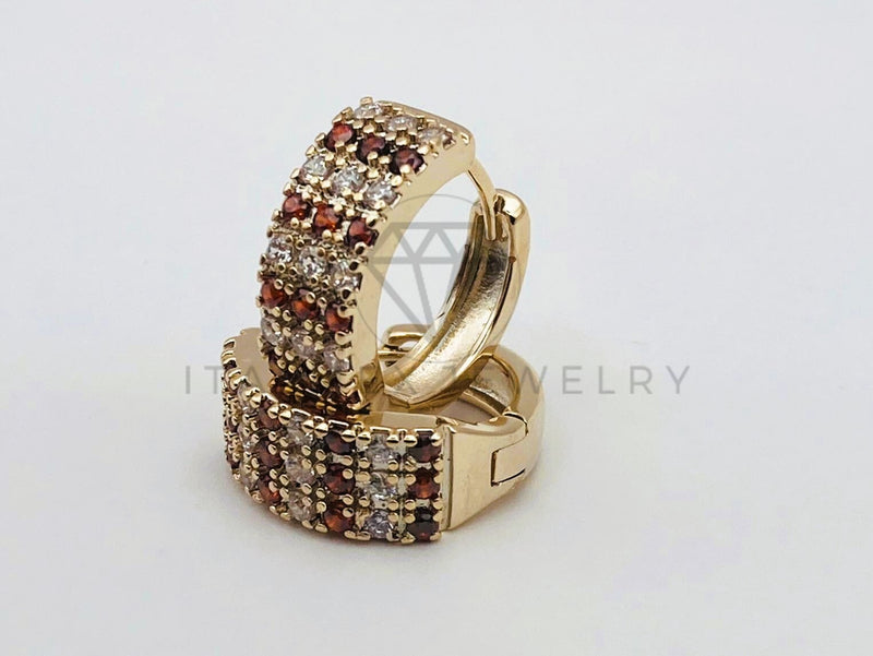 Arete de Lujo - 106167 - Huggie Chispas Circonia Clara y Roja - Oro Laminado 18K