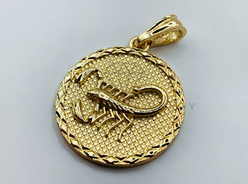 Dije de Lujo - 105721 - Dije Moneda Escorpion Oro Laminado 18K